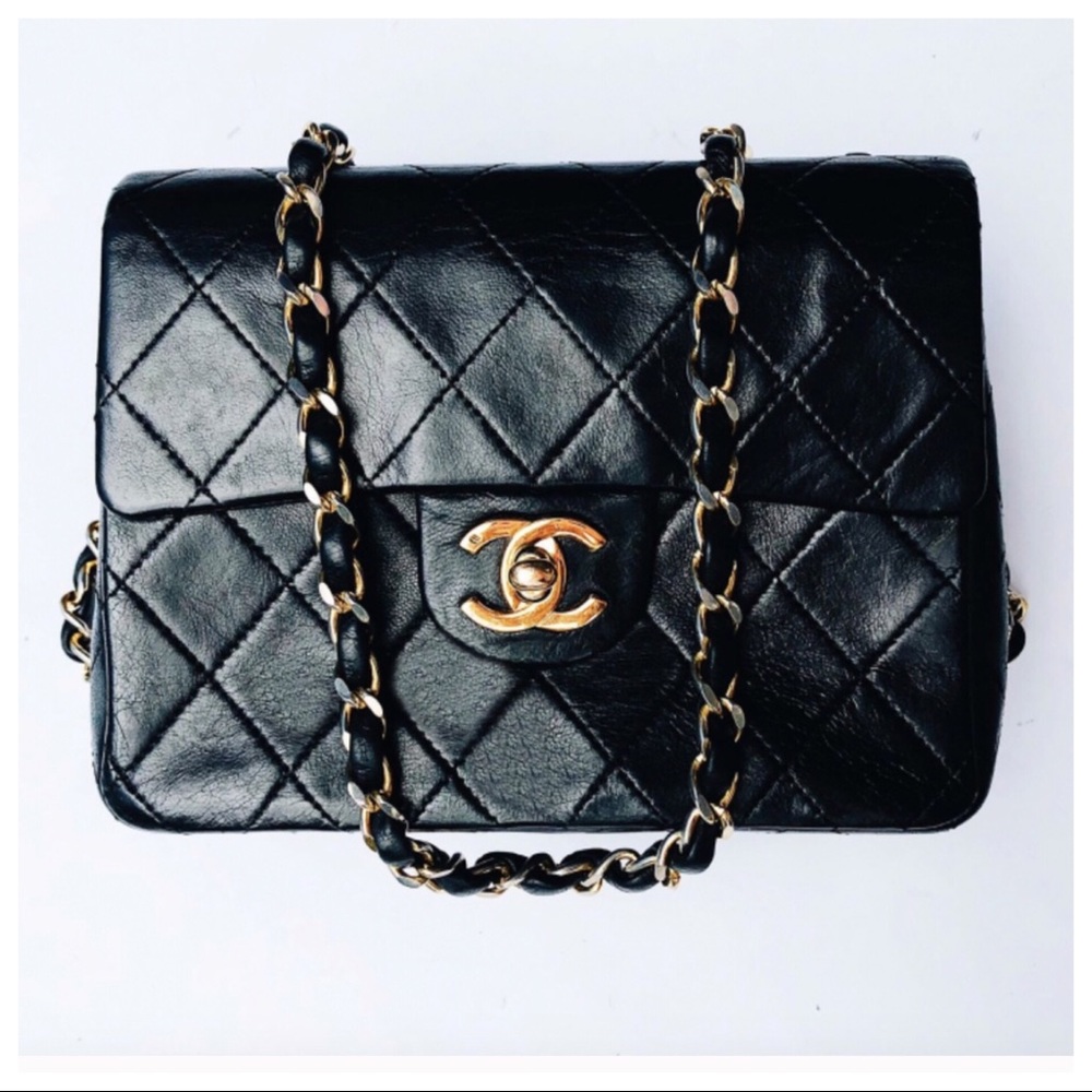 💯 % Authentic Vintage Mini Chanel Crossbody